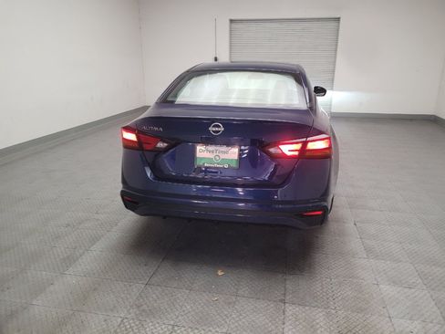 Used 2024 Nissan Altima 2.5 S FWD image 7