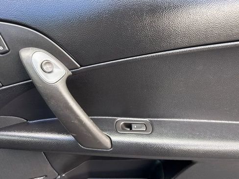 Used 2005 Chevrolet Corvette Convertible w/ Preferred Equipment Group RWD image 19