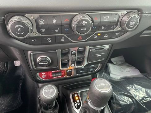 New 2026 Jeep Gladiator Mojave AWD/4WD image 23