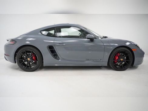 Certified 2025 Porsche 718 Cayman S image 9