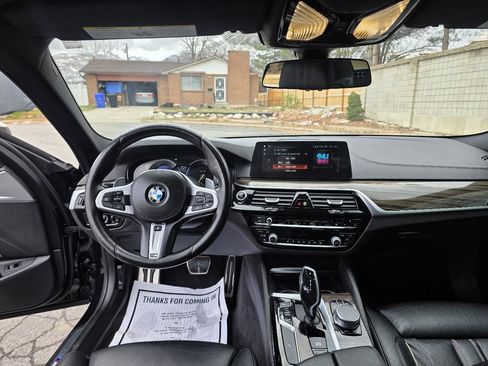 Used 2018 BMW M550i xDrive w/ Driving Assistance Package image 10