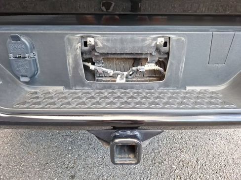 Used 2025 Chevrolet Colorado Trail Boss AWD/4WD image 29