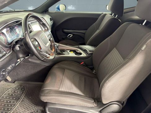 Used 2020 Dodge Challenger SXT w/ Blacktop Package image 5