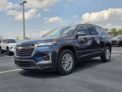 Used 2023 Chevrolet Traverse LT