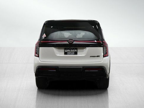 Used 2025 Nissan Armada PRO-4X w/ Pro-4X Premium Package image 4