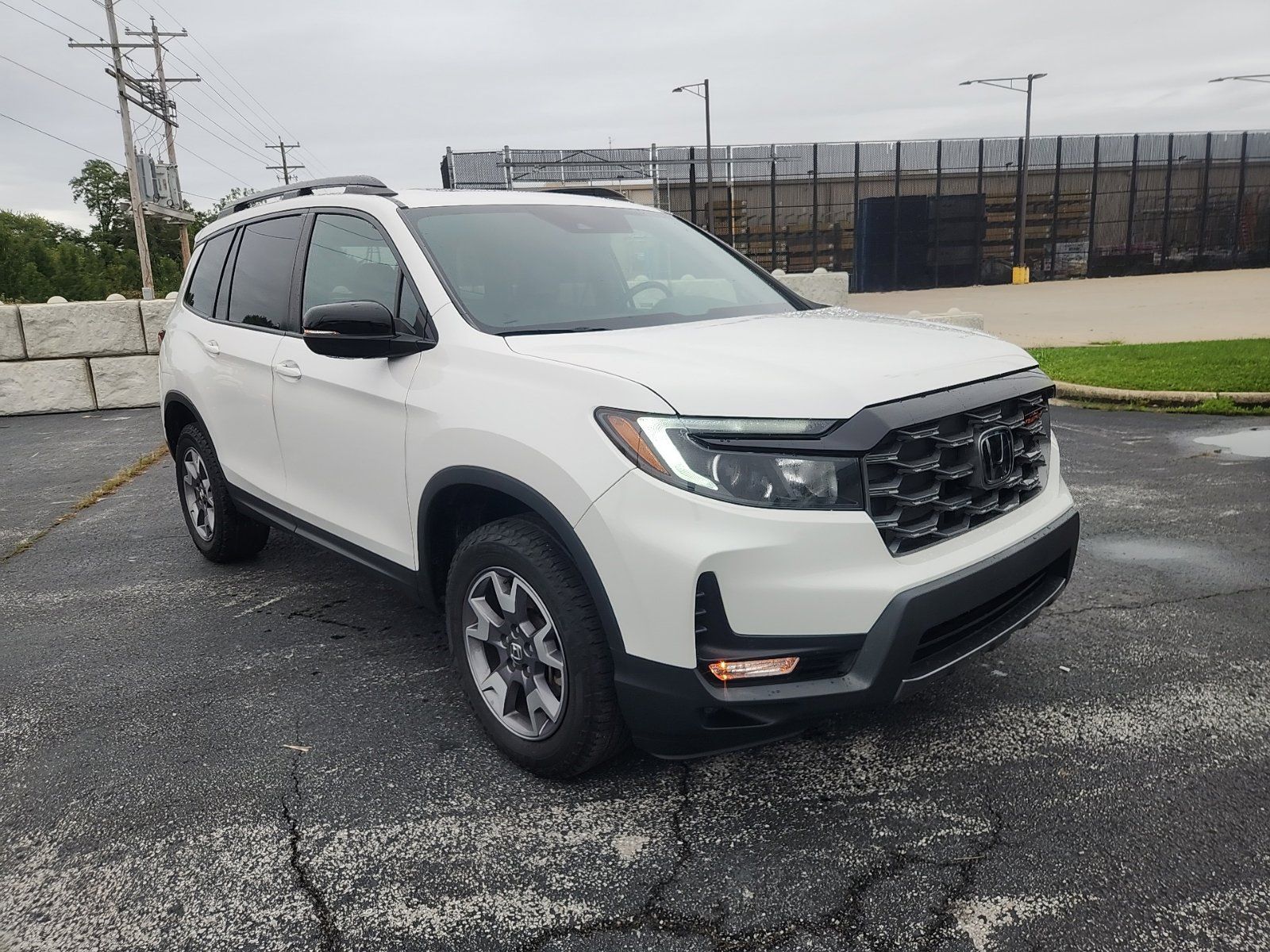 Used 2023 Honda Passport TrailSport image 7