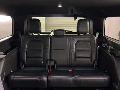 Used 2019 Lincoln Navigator Reserve AWD/4WD image 21