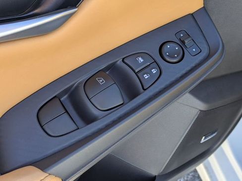 New 2025 Nissan Sentra SV w/ SV Premium Package image 12