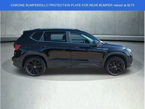 Used 2023 Volkswagen Taos SE w/ Black Wheel Package image 8