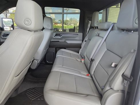 Used 2024 Chevrolet Silverado 2500 LTZ w/ LTZ Convenience Package image 15