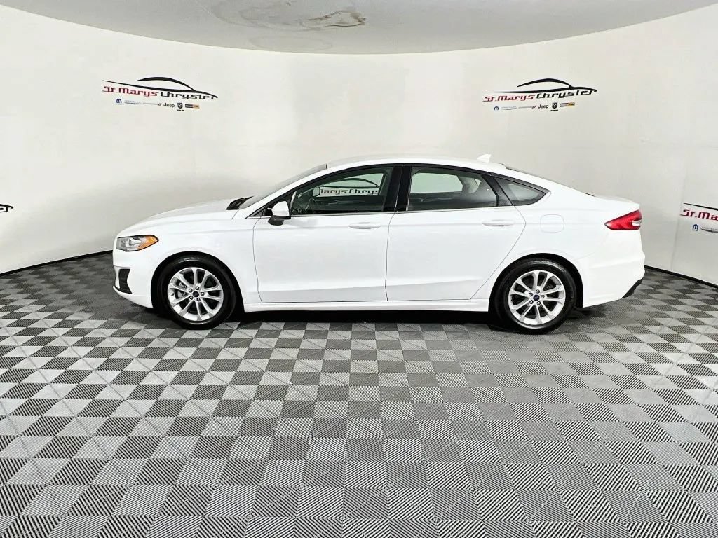 Used 2019 Ford Fusion SE FWD image 5