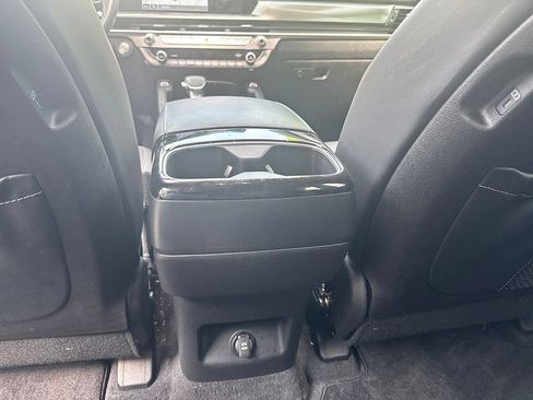 Used 2025 Kia Telluride S FWD image 23