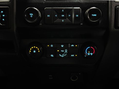 Used 2020 Ford F250 XL w/ Power Equipment Group AWD/4WD image 28