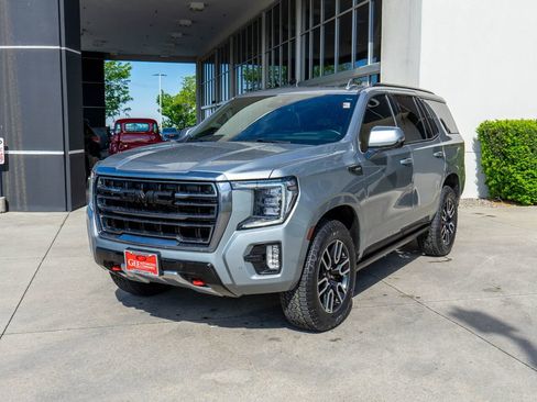 Certified 2024 GMC Yukon AT4 w/ AT4 Premium Package AWD/4WD image 3