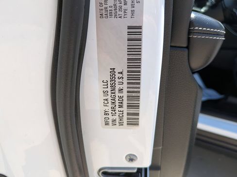 Used 2022 Jeep Grand Cherokee L Laredo w/ Luxury Tech Group I AWD/4WD image 38