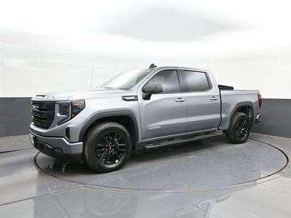 Used 2024 GMC Sierra 1500 Elevation w/ LPO, Elevation Black Package