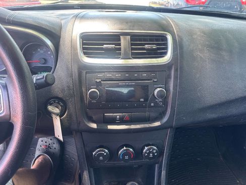 Used 2013 Dodge Avenger SE FWD image 10