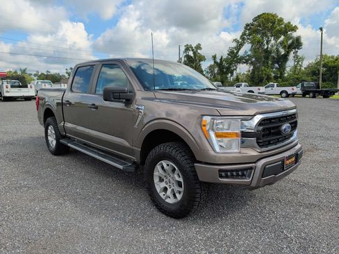 Used 2021 Ford F150 XLT AWD/4WD image 3