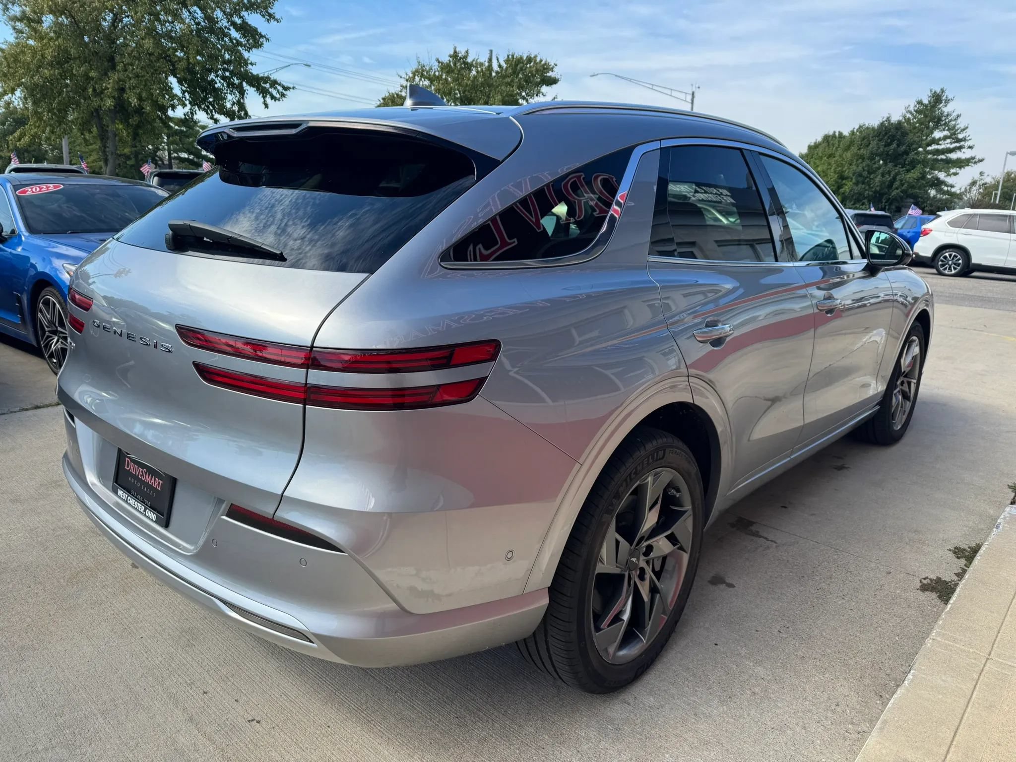 Used 2023 Genesis Electrified GV70 AWD/4WD image 4