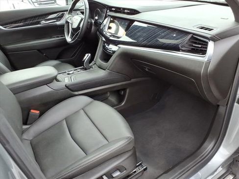 Used 2024 Cadillac XT6 Premium Luxury image 27