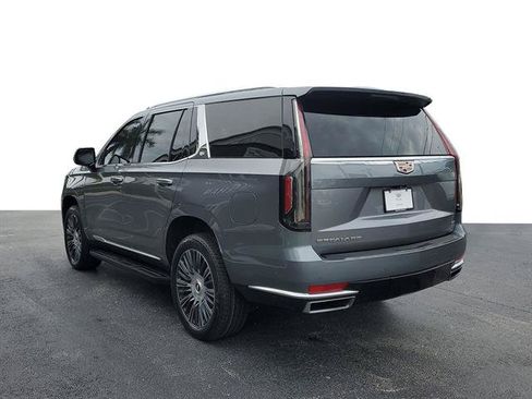 Used 2021 Cadillac Escalade Premium Luxury RWD image 3