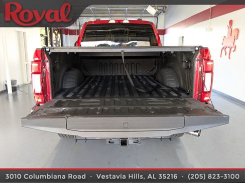 Used 2022 Ford F250 Platinum image 11