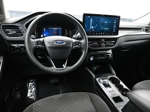 Used 2023 Ford Escape Active w/ Tech Pack #1 FWD image 17