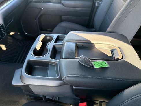 Used 2024 Chevrolet Silverado 1500 LT w/ Z71 Off-Road Package AWD/4WD image 19