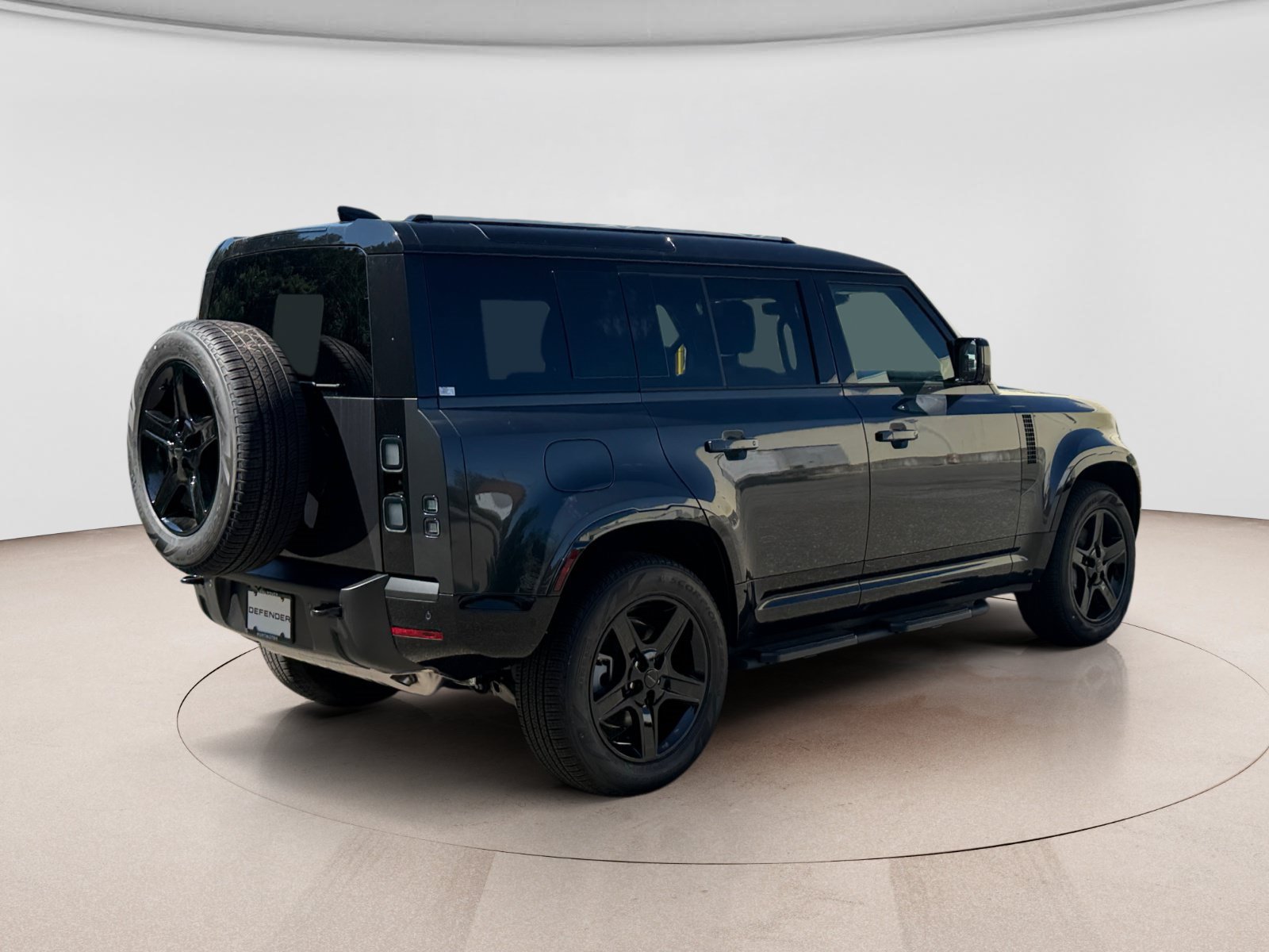 New 2026 Land Rover Defender 110 X-Dynamic SE AWD/4WD image 5