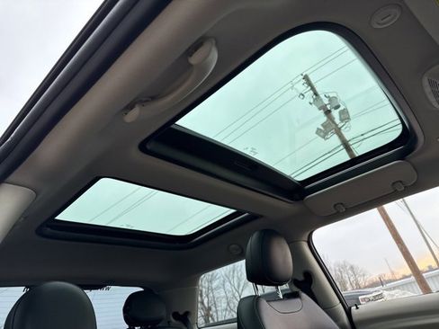 Used 2016 MINI Cooper 2-Door Hardtop image 8