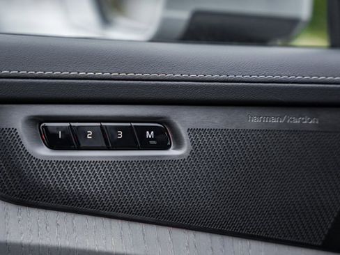 New 2026 Volvo XC90 B6 Ultra image 40