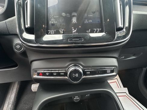 Used 2020 Volvo XC40 T5 R-Design image 15