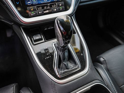 Used 2023 Subaru Outback Limited image 13