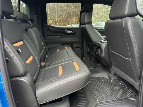 Used 2022 GMC Sierra 1500 AT4 w/ AT4 Premium Package image 13