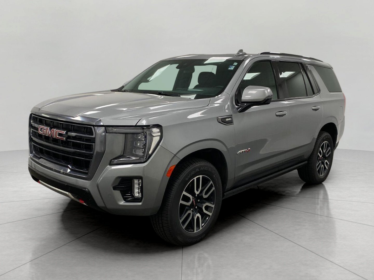 Used 2024 GMC Yukon AT4 w/ Technology Package AWD/4WD image 11