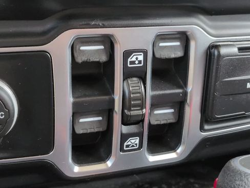 Used 2020 Jeep Gladiator Sport w/ Quick Order Package 24S AWD/4WD image 22