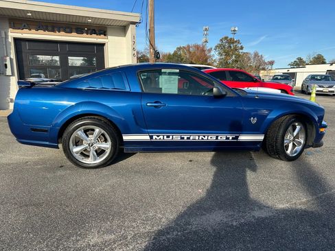 Used 2009 Ford Mustang GT Premium image 2
