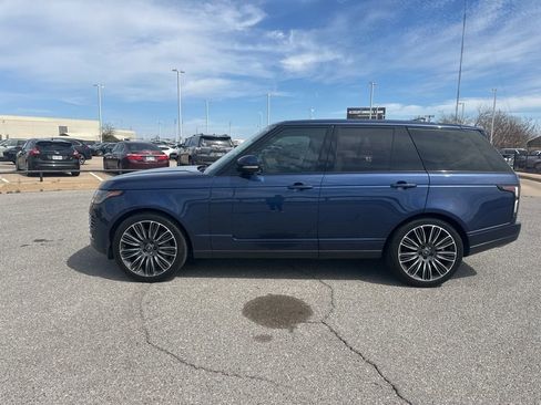 Used 2020 Land Rover Range Rover HSE image 2