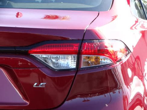 Used 2026 Toyota Corolla LE w/ LE Premium Package image 12