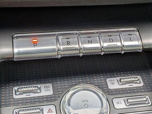 Used 2024 Lincoln Nautilus Reserve w/ Equipment Group 202A image 11