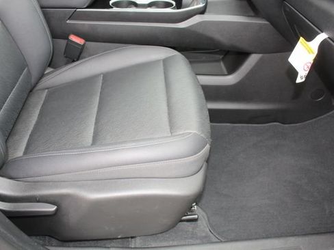 Used 2025 Chevrolet Equinox LT w/ Convenience Package II FWD image 16