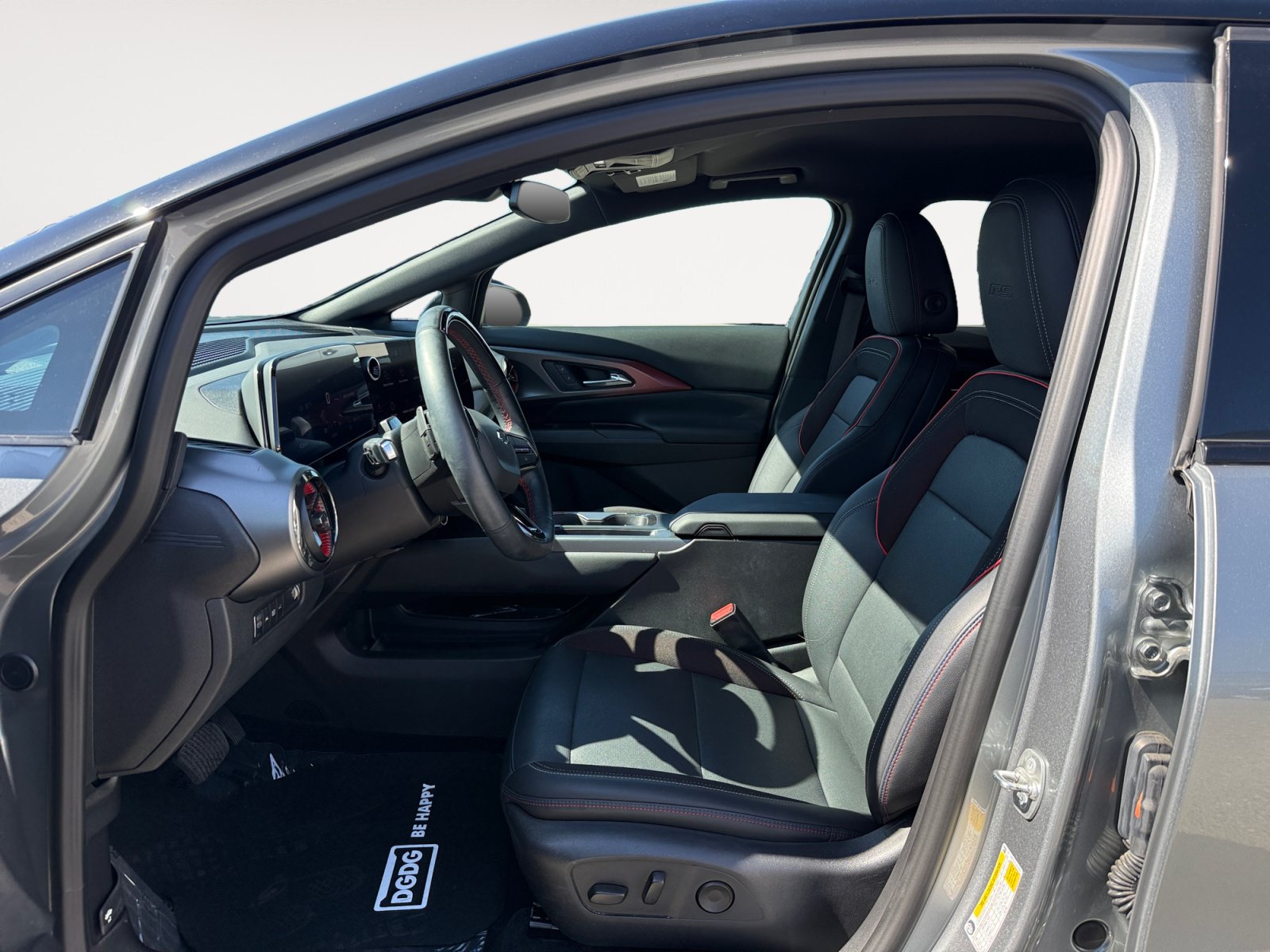 Used 2024 Chevrolet Equinox EV RS FWD image 10