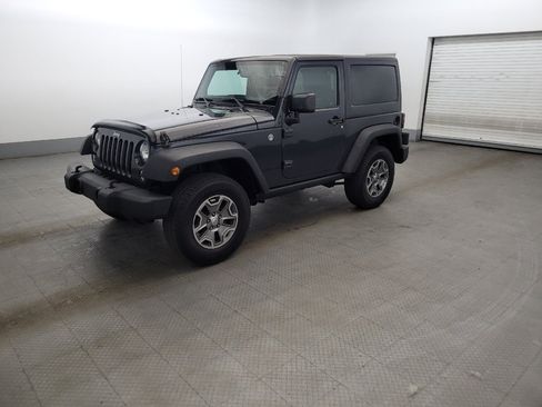 Used 2016 Jeep Wrangler Rubicon w/ Power Convenience Group AWD/4WD image 2