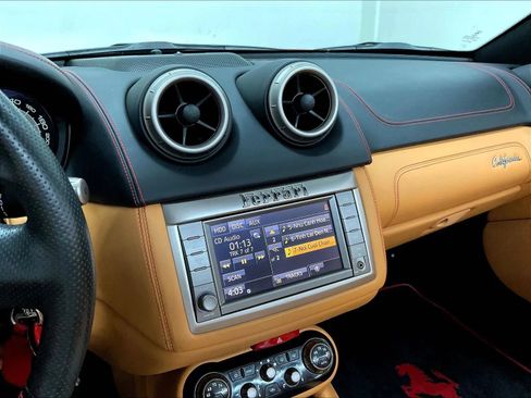 Used 2013 Ferrari California RWD image 25
