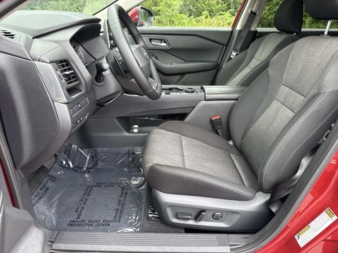 Certified 2026 Nissan Rogue SV AWD/4WD image 29