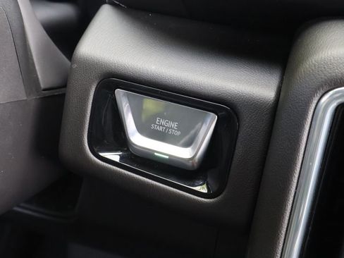Used 2025 GMC Yukon Denali AWD/4WD image 26