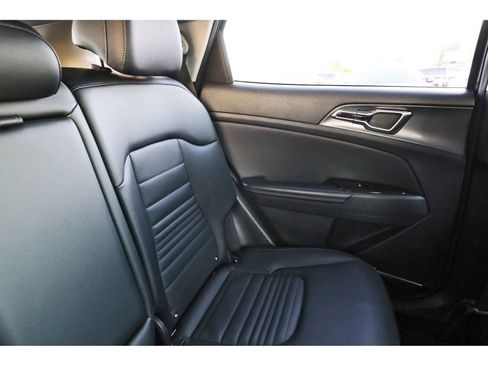 Used 2023 Kia Sportage SX image 15