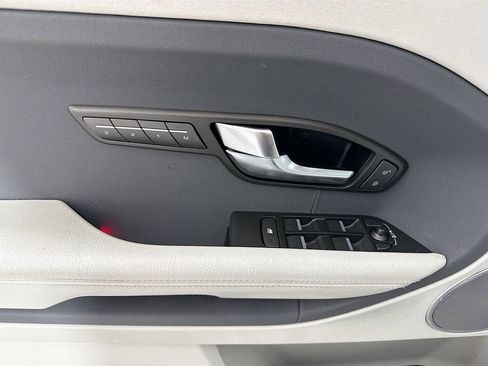 Used 2013 Land Rover Range Rover Evoque Pure Plus image 18