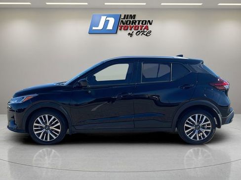 Used 2023 Nissan Kicks SV image 8