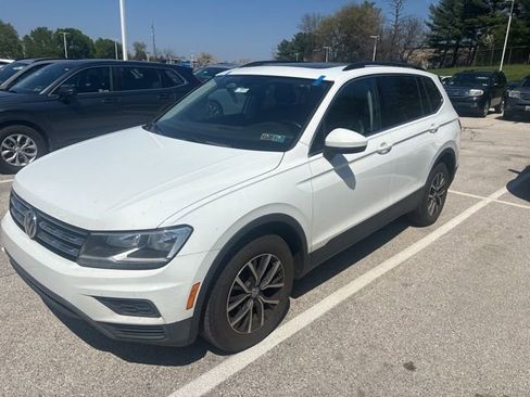 Used 2019 Volkswagen Tiguan S image 2